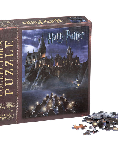 Load image into Gallery viewer, World of Harry Potter Collector&#39;S 550 Piece Jigsaw Puzzle
